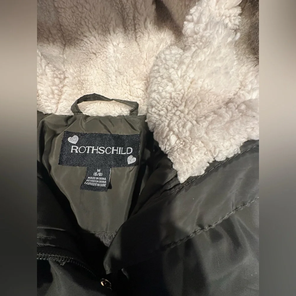 ROTHSCHILD Med. 5/6 Puffer Jacket. Sherpa lined Hood. Faux Fur! Winter! Warm!